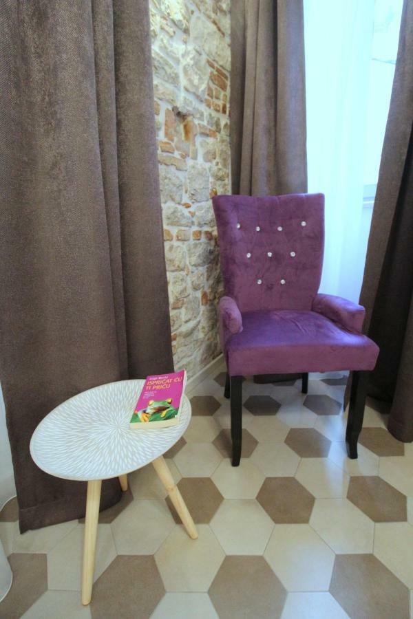 Noemi'S Rooms Rovigno Esterno foto